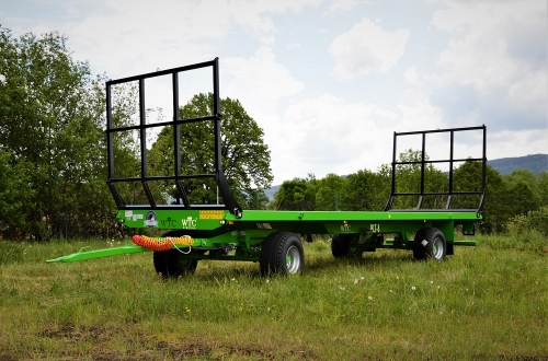 Bale transporter PLT 8